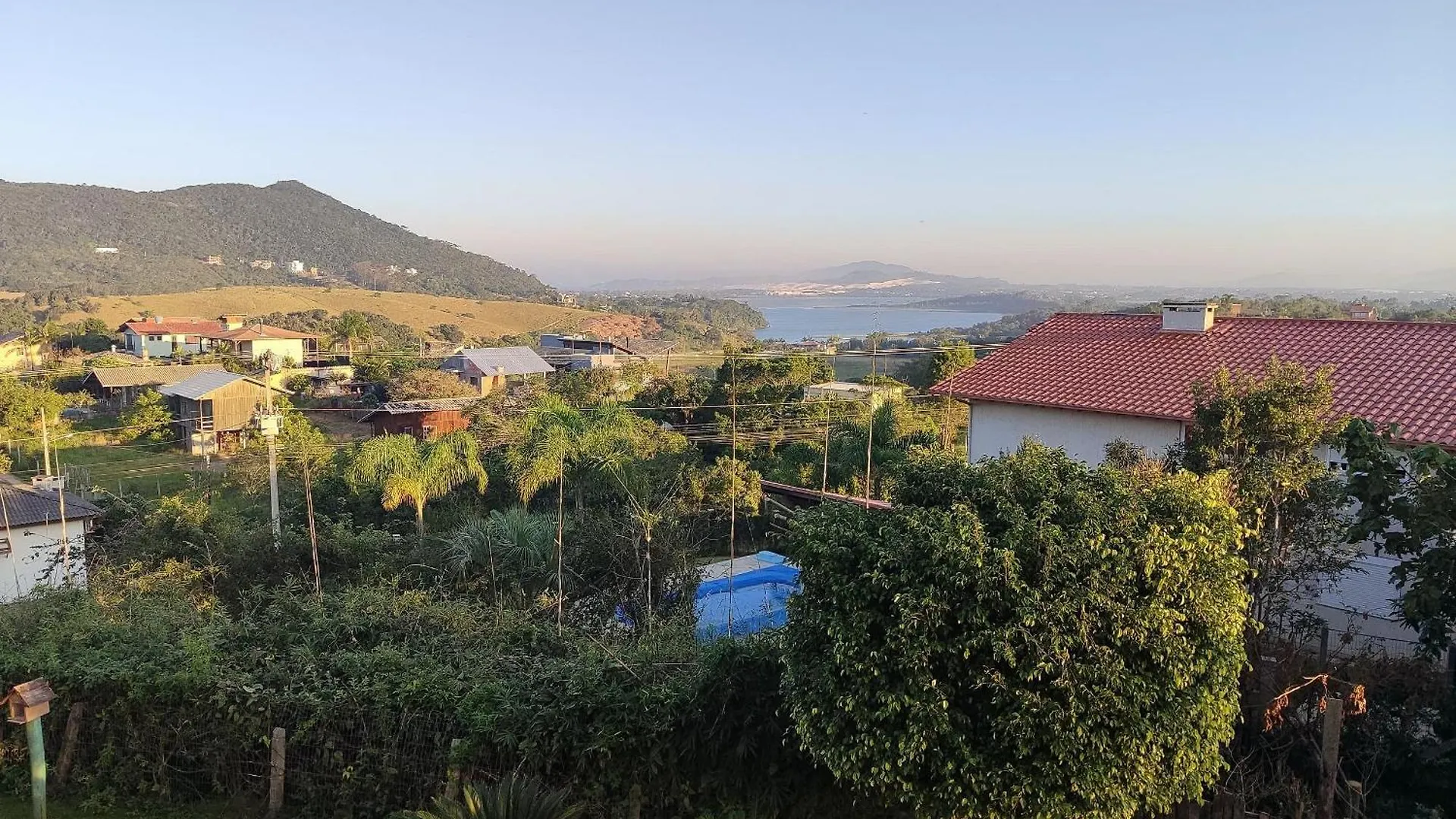 Pousada Casa Morango - Praia Do Rosa - Sc 2*,  Brazil